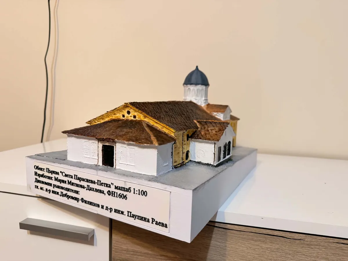 A 1:100 3D-printed, hand-painted model of the St. Paraskeva - Petka church